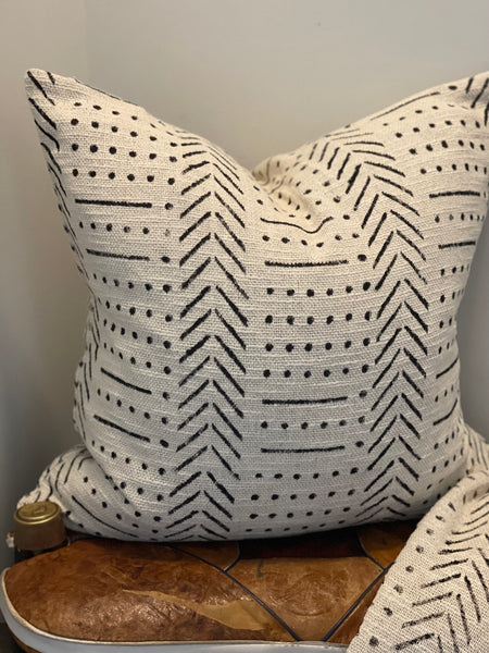 Off white Arrows and Dots Pillow Case